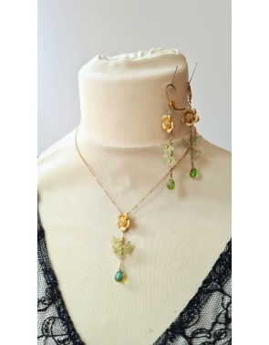 Collier Cascade de Roses Vert d'Eau